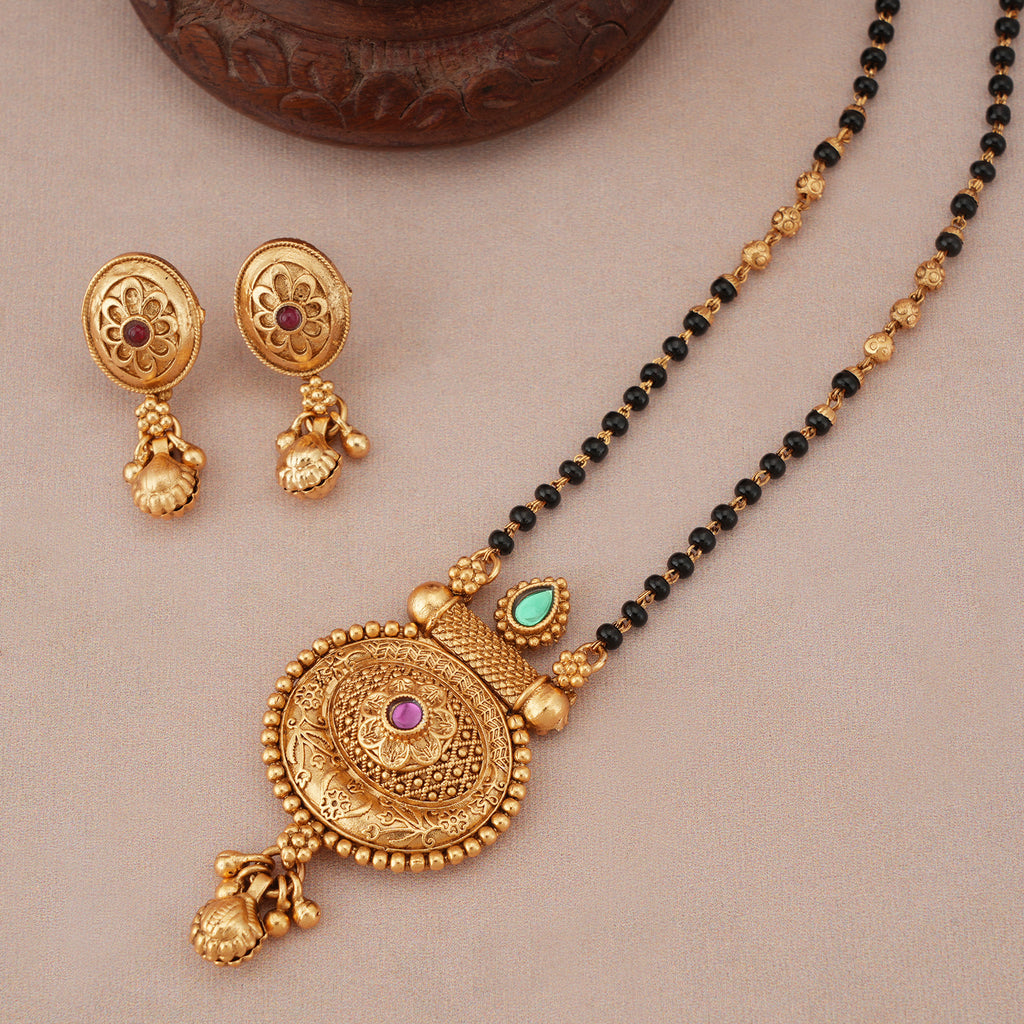 Antique gold stone ruby mangalstura set