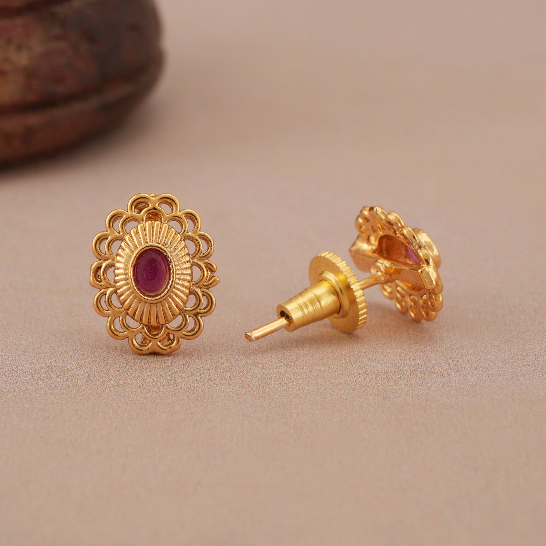 Cute oval ruby gold plated pendant set