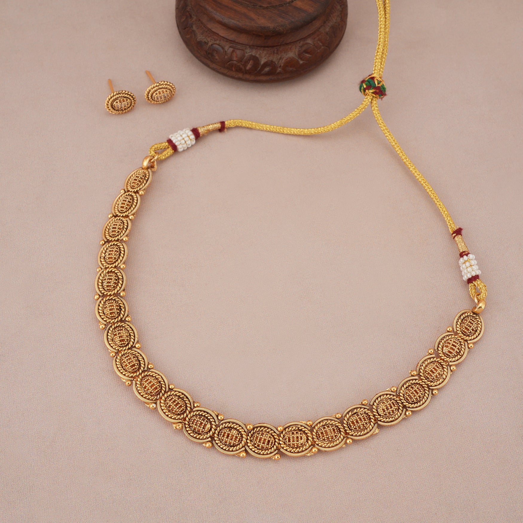 Cute oval plain antique gold necklace set