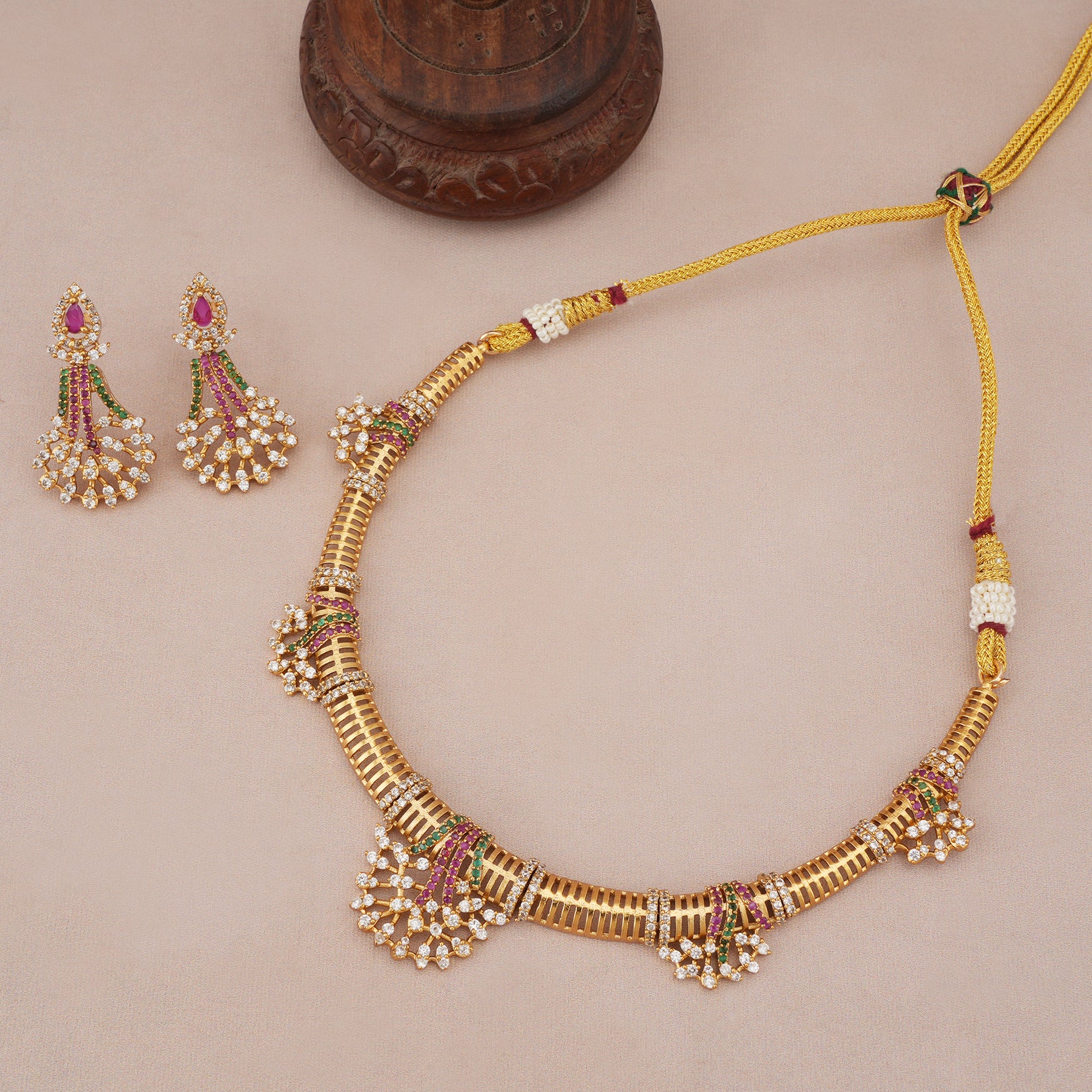 Stunning diamond multicolor gold necklace set