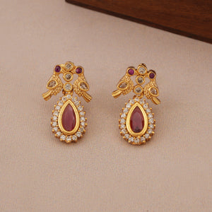Beautiful long gold plated stone pendant set