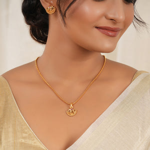 Cute elegant gold plated pendant set