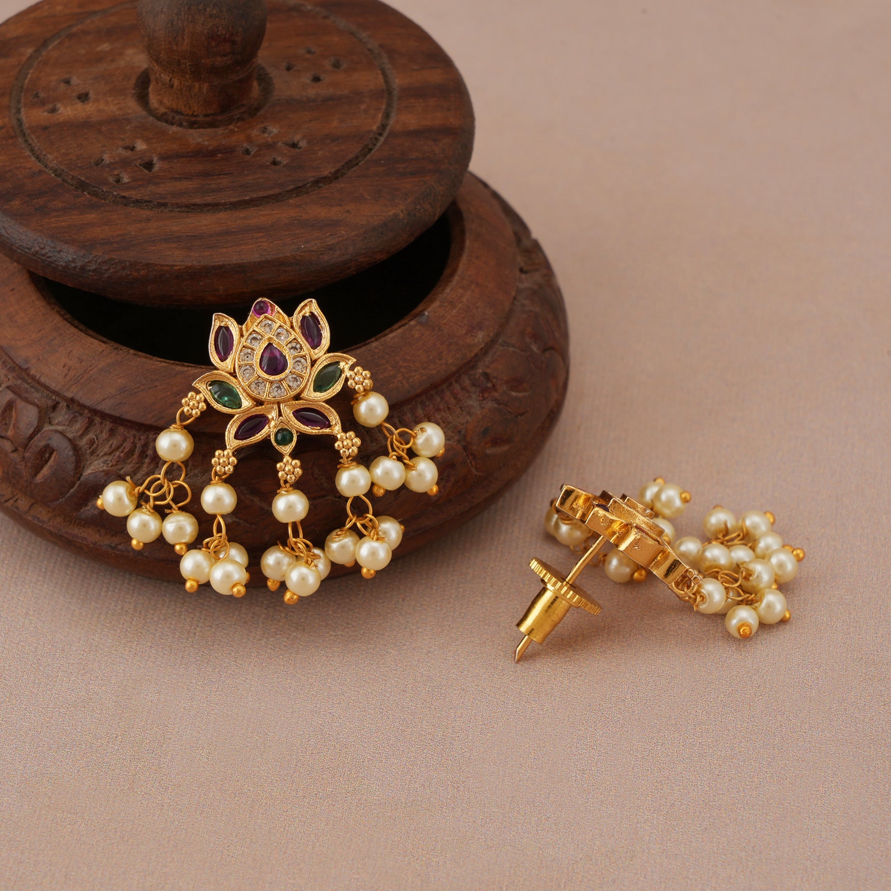 Stunning multicolor diamond stone neckalce set