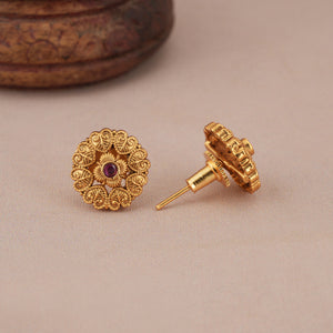 Beautiful intricate antique gold pendant set