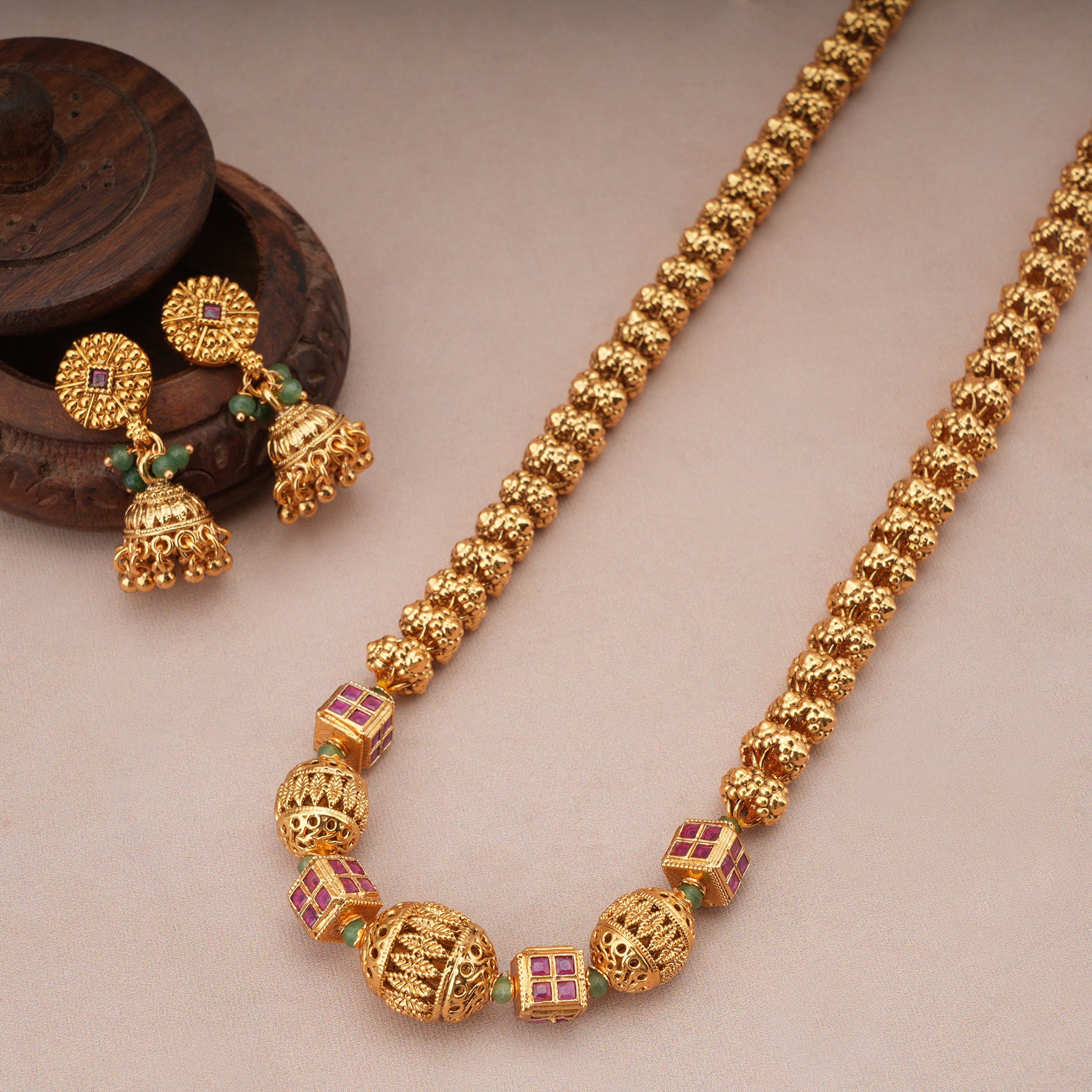 Stunning long antique gold stone matar mala necklace set
