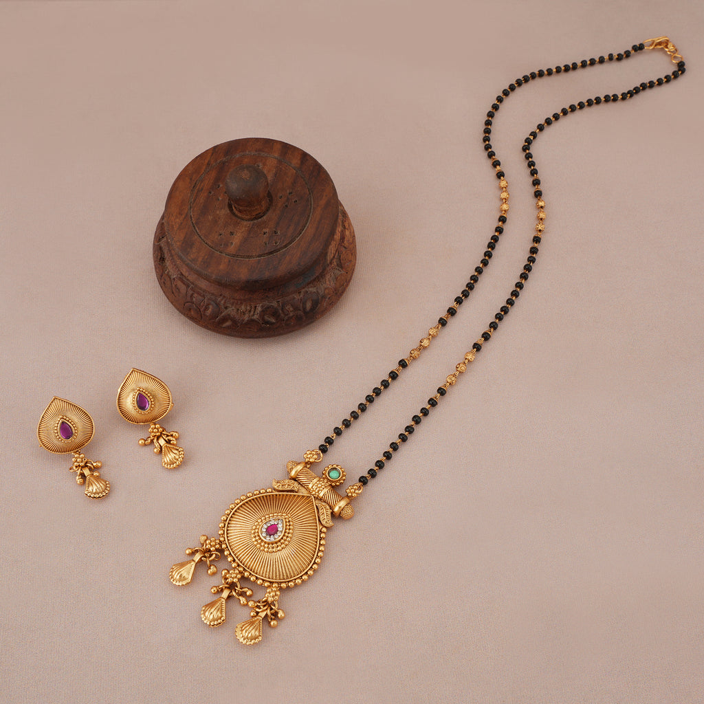 Plain antique gold stone mangalsutra set