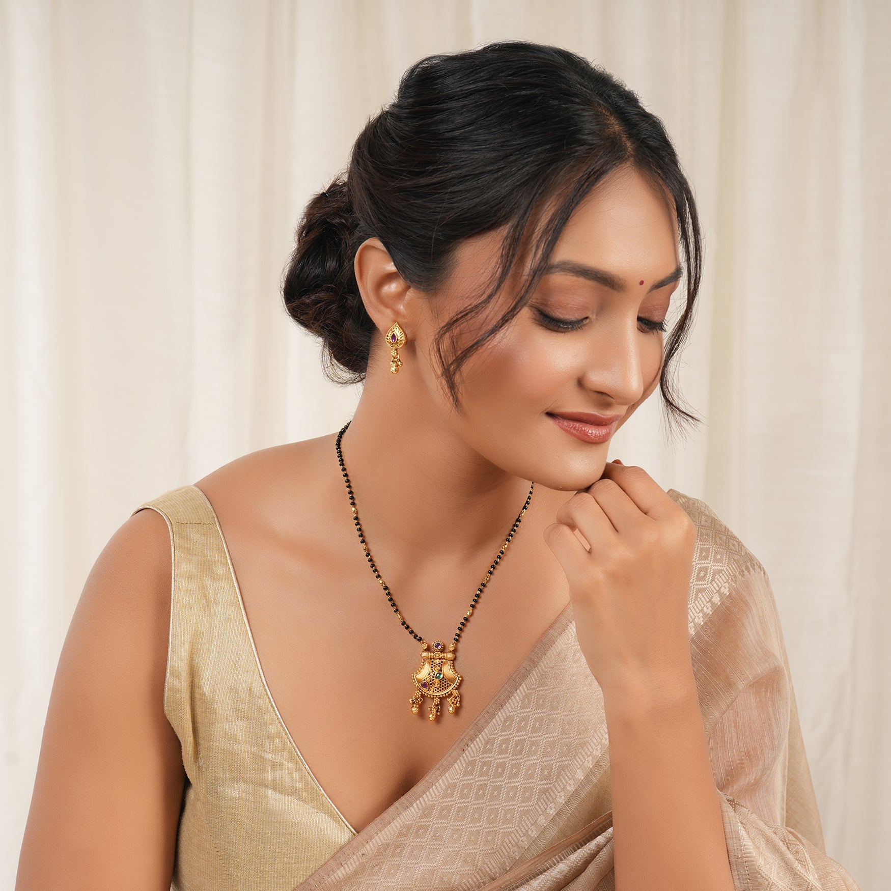 Stunning long antique gold stone mangalsutra set