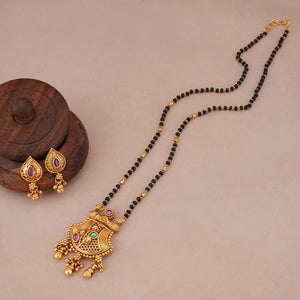 Stunning long antique gold stone mangalsutra set