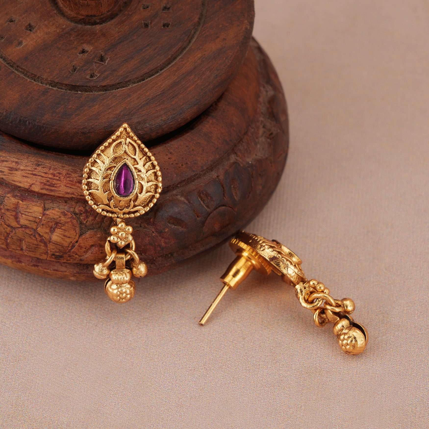 Stunning long antique gold stone mangalsutra set