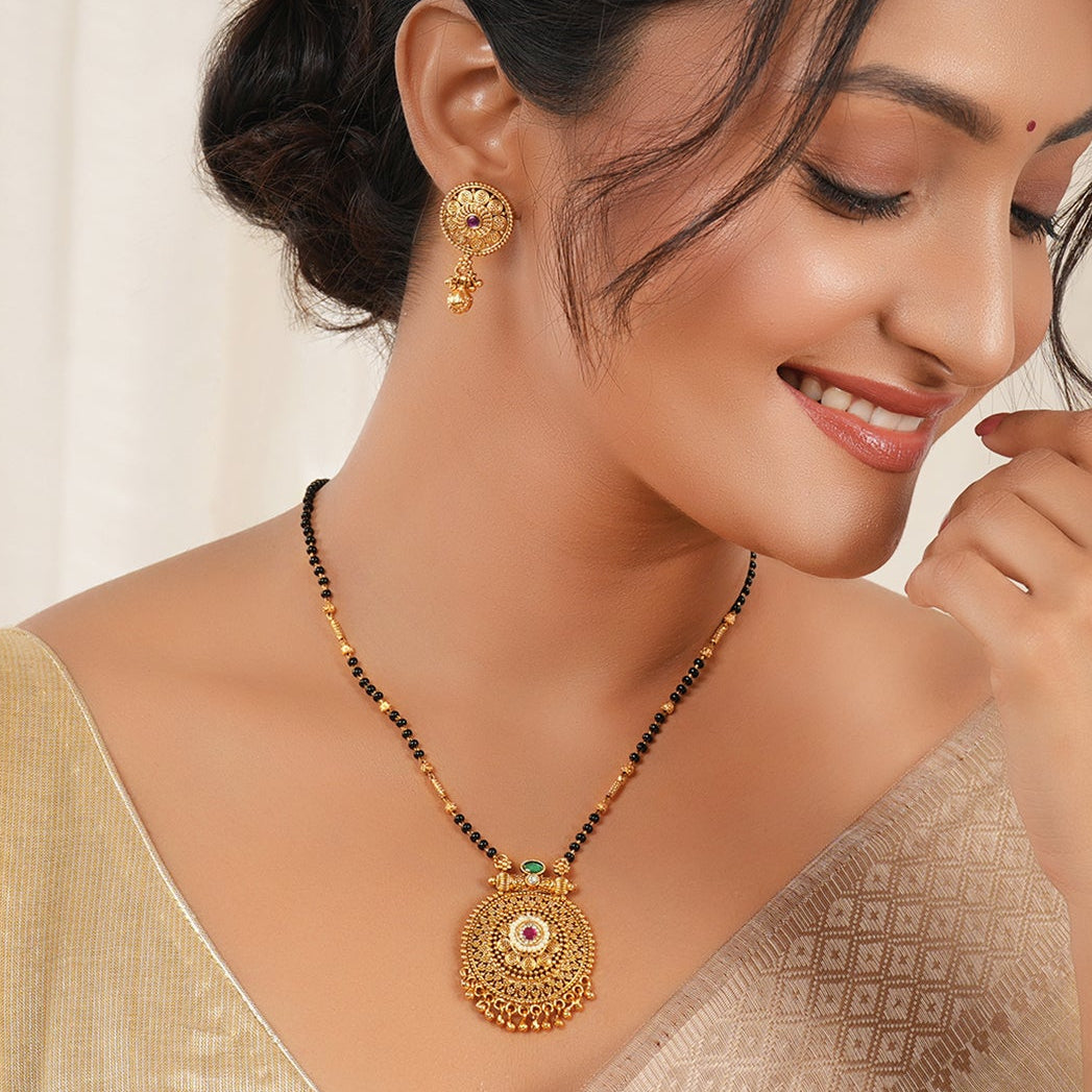 Stunning antique gold filigree stone mangalsutra set