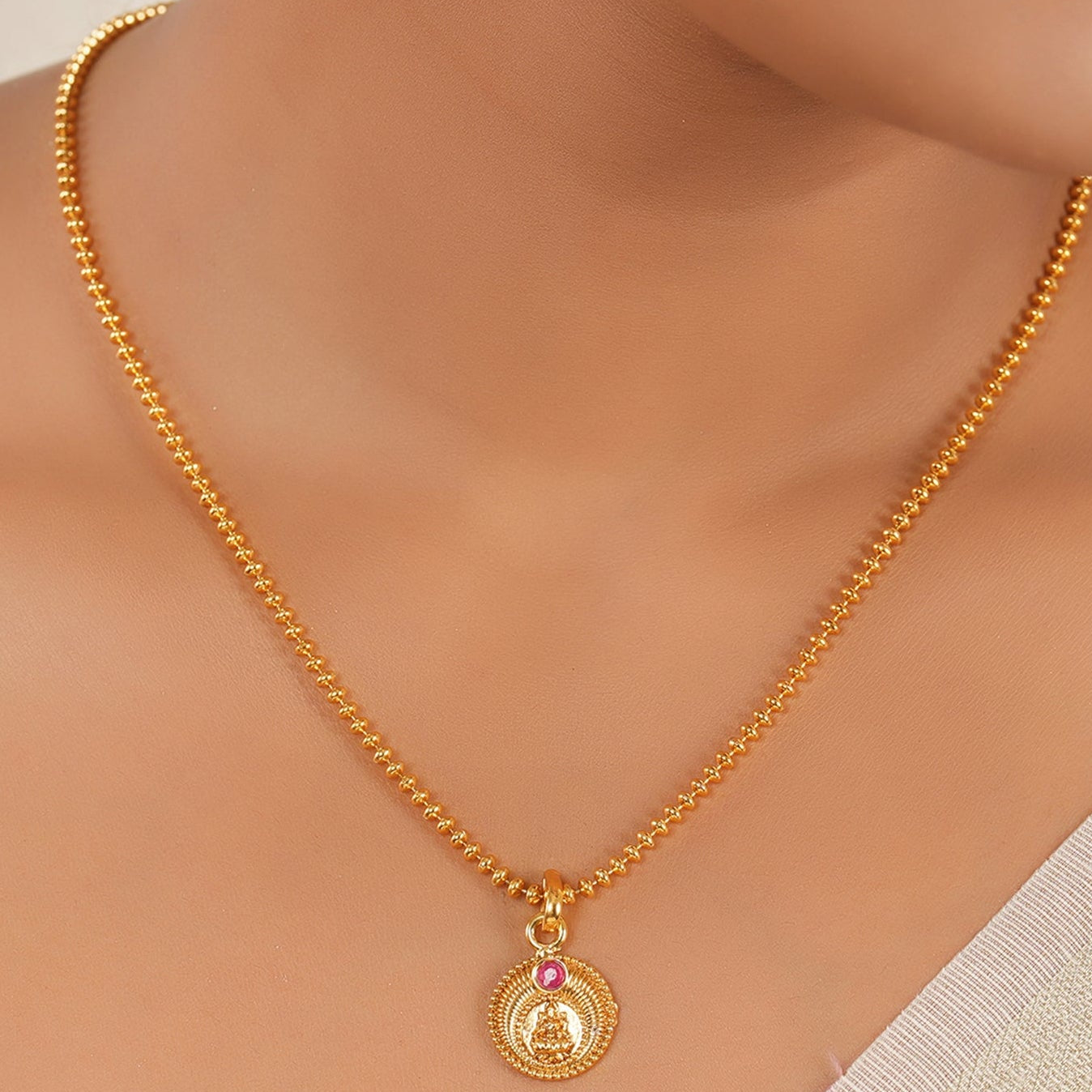 Cute elegant maa lakshmi pendant set I Temple Jewellery