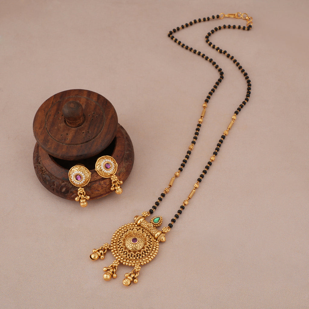 Beautiful elegant antique gold stone mangalsutra set