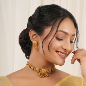 Stunning plain floral antique gold choker set