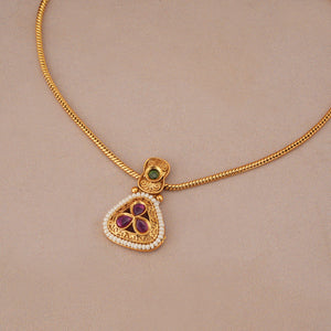 Elegant stone antique gold necklace set