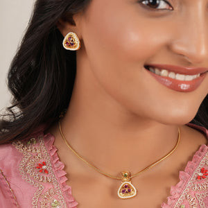 Elegant stone antique gold necklace set