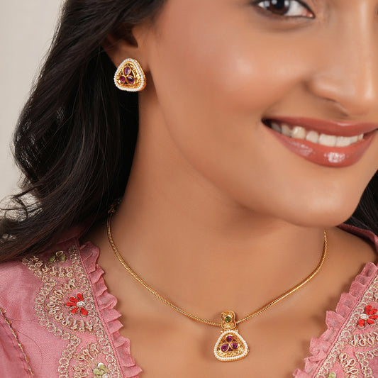 Elegant stone antique gold necklace set