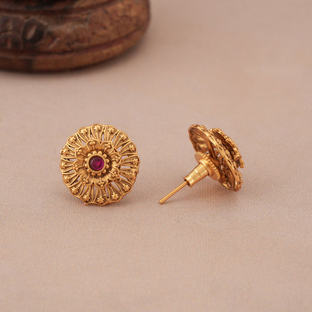 Amazing antique gold carved pendant set