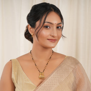 Stunning kundan antique gold mangalstura set