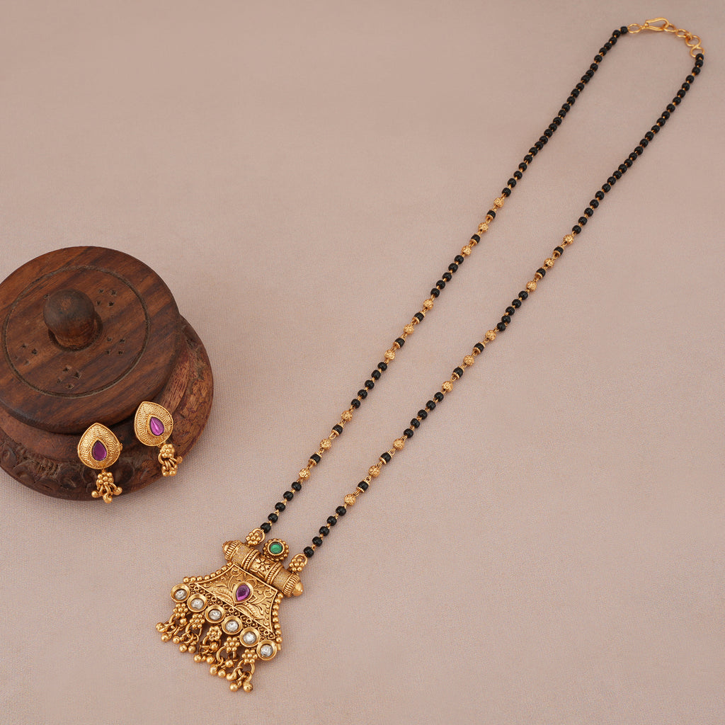 Stunning kundan antique gold mangalstura set