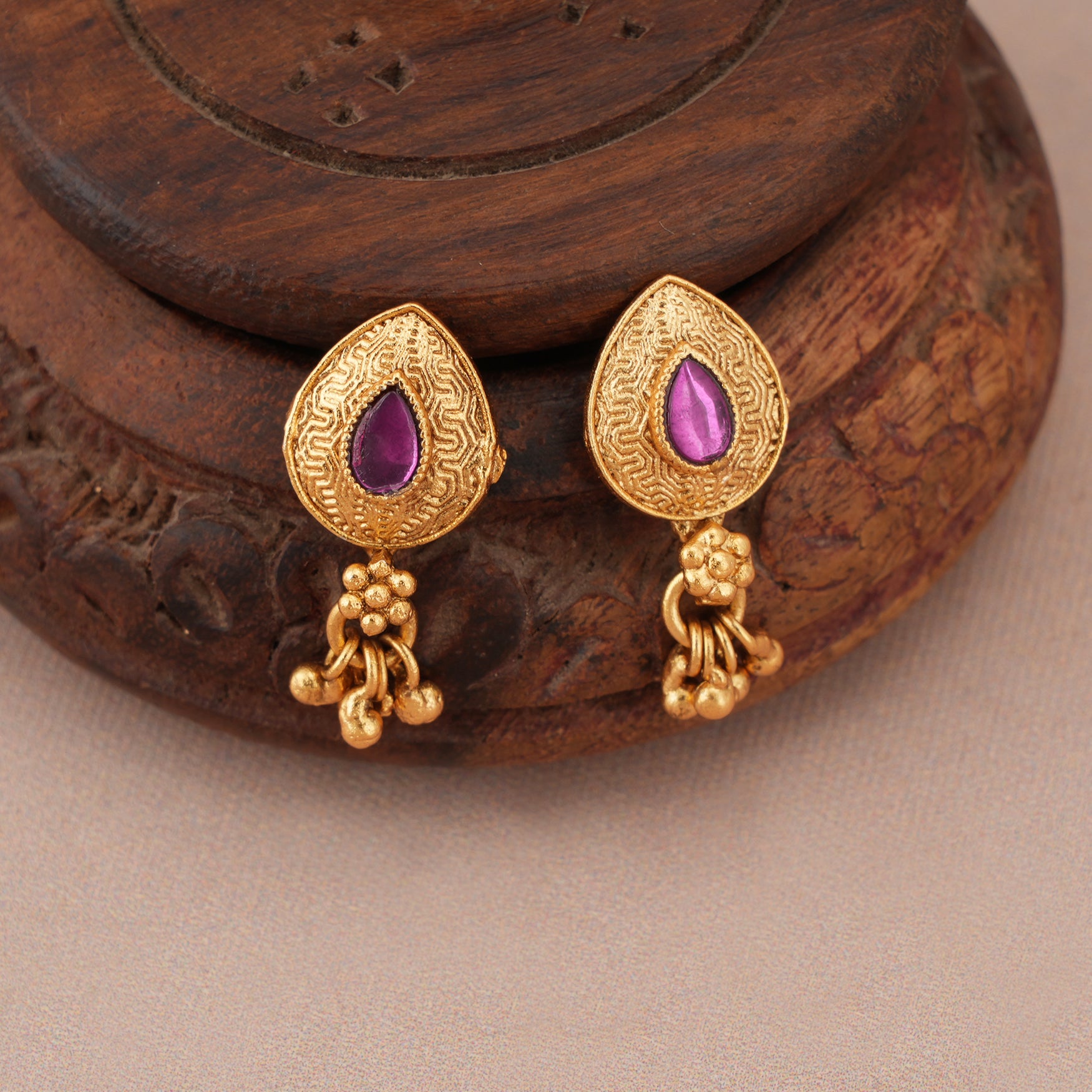 Stunning kundan antique gold mangalstura set