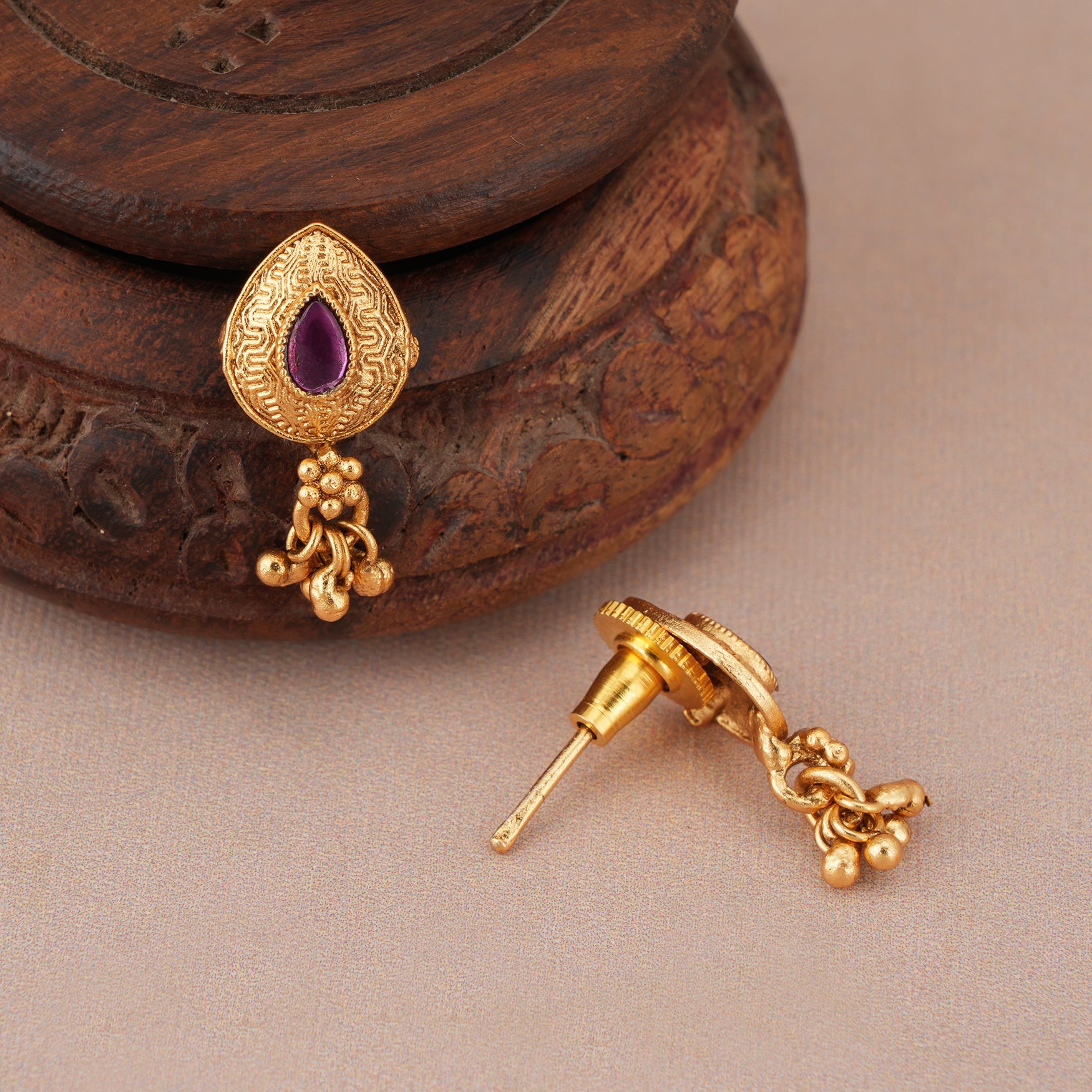 Stunning kundan antique gold mangalstura set