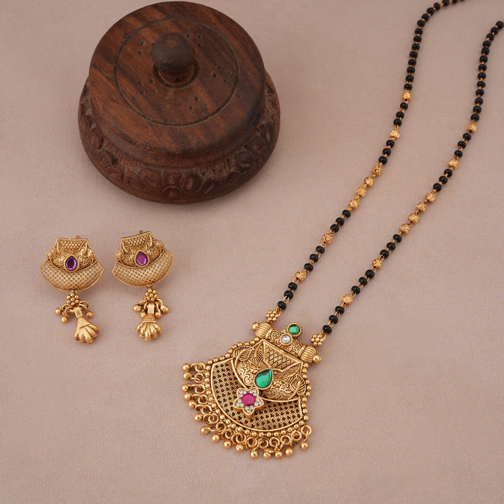 Stunning ball drop antique gold mangalsutra set