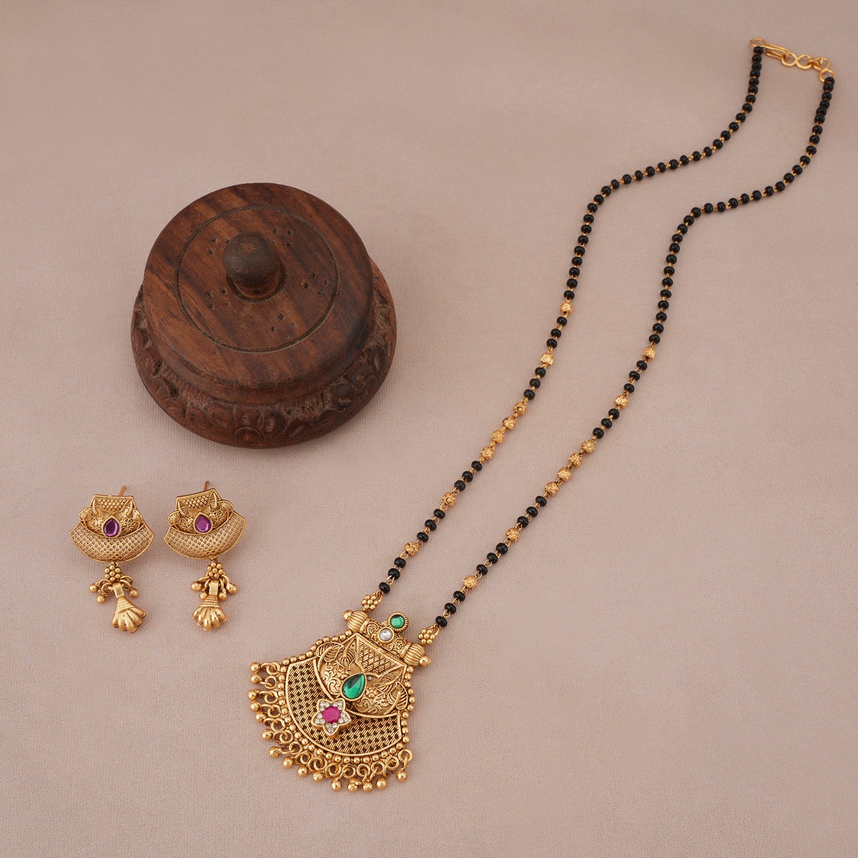 Stunning ball drop antique gold mangalsutra set