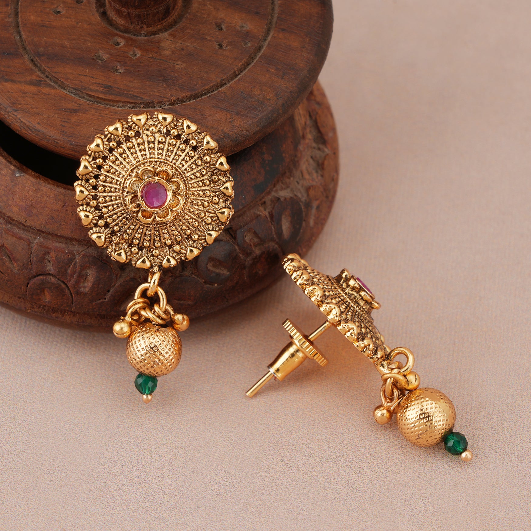 Beautiful antique gold stone choker set