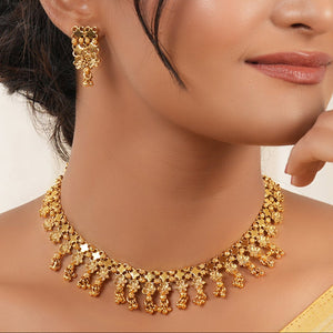 Stunning high gold necklace set