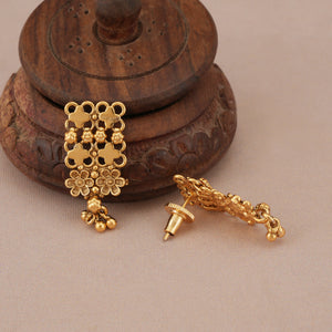 Stunning high gold necklace set