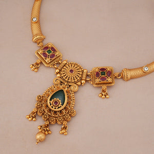 Stunning antique gold rajwadi emerald necklace set