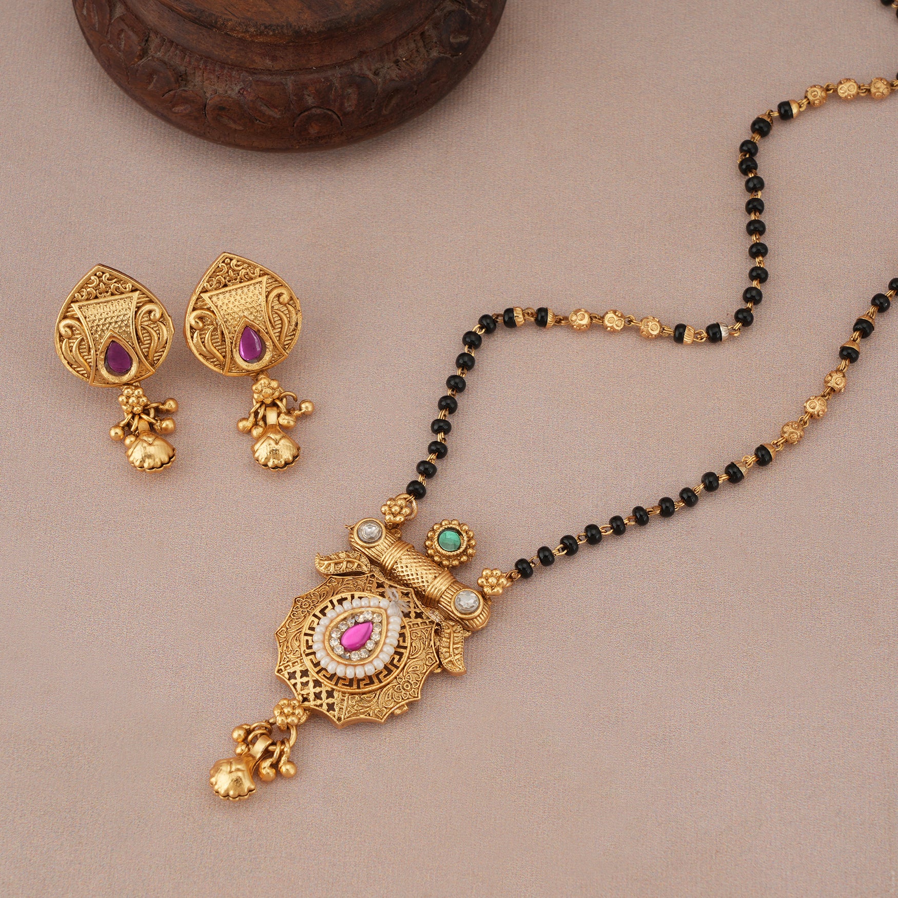 Stunning antique gold stone mangalsutra set with earring