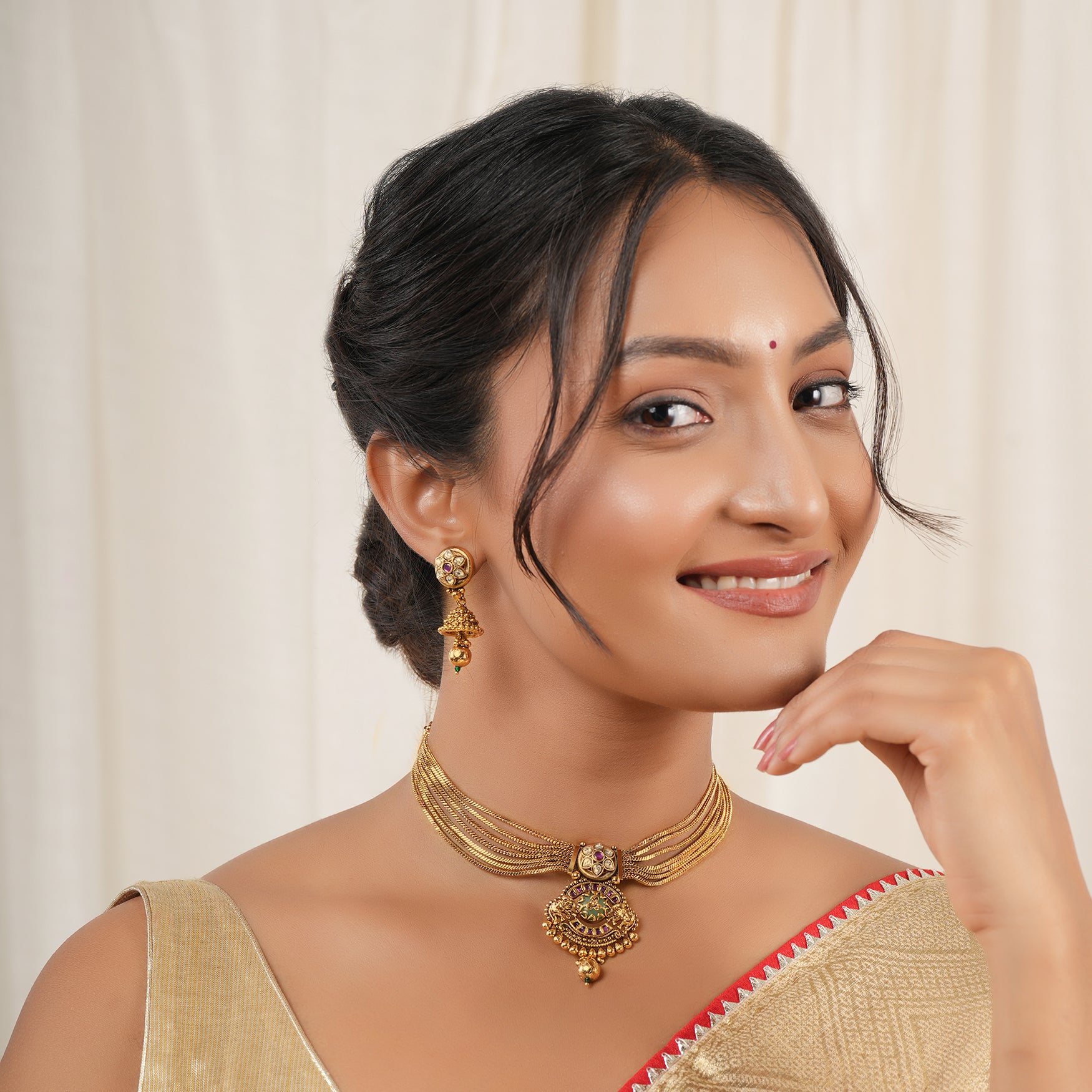 Beautiful antique gold kundan rajwadi necklace set