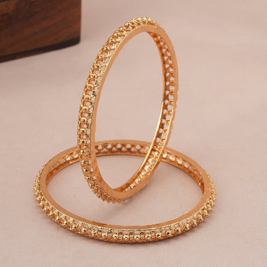 Elegant plain antique gold bangle set