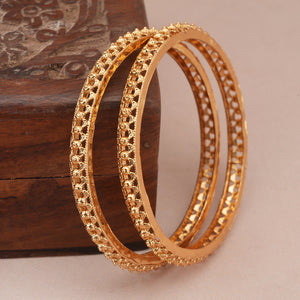 Elegant plain antique gold bangle set