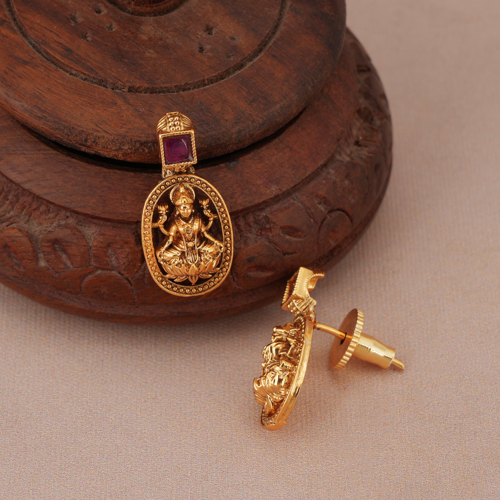 Elegant maa lakshmi multicolor stone neckalce set I Temple Jewellery