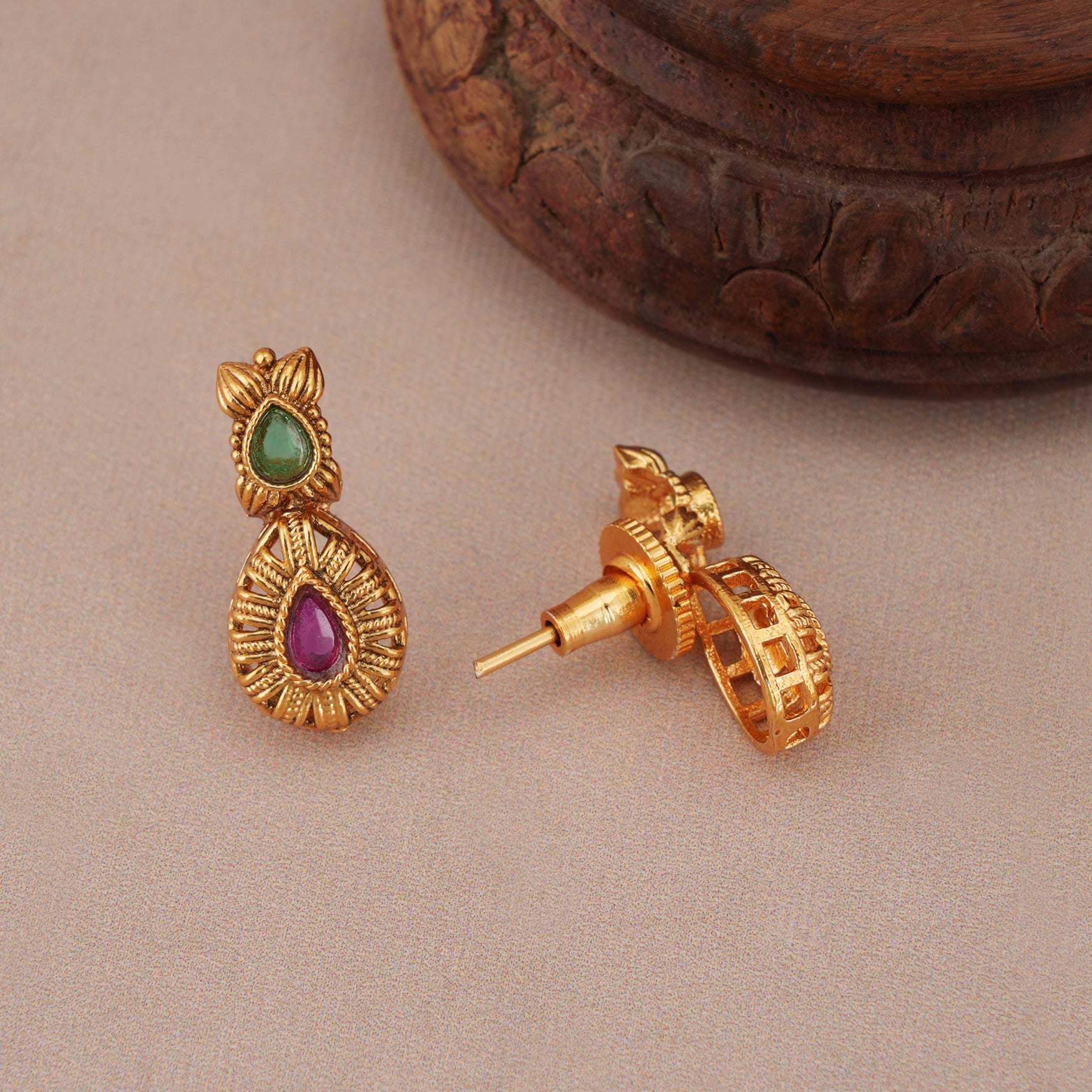 Cute elegant  antique stone gold necklace set