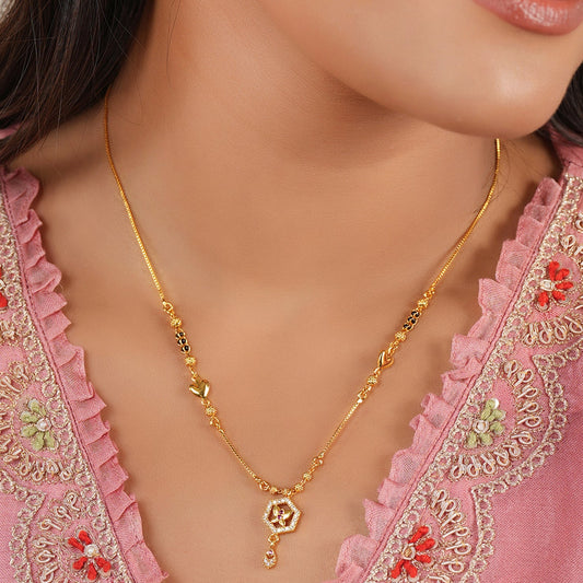 Beautiful gold plated heart mangalstura