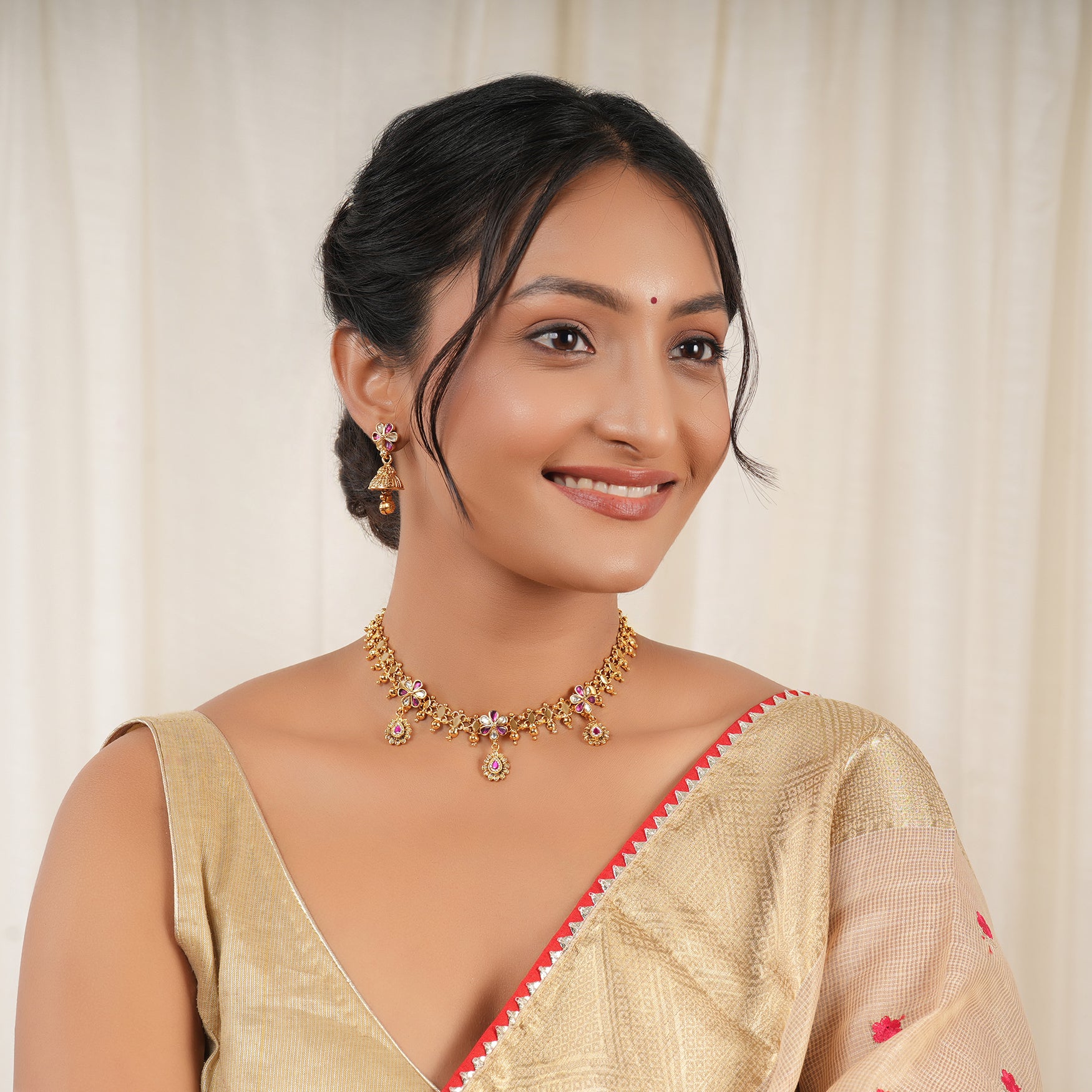 Stunning gold high polish stone neckalce set