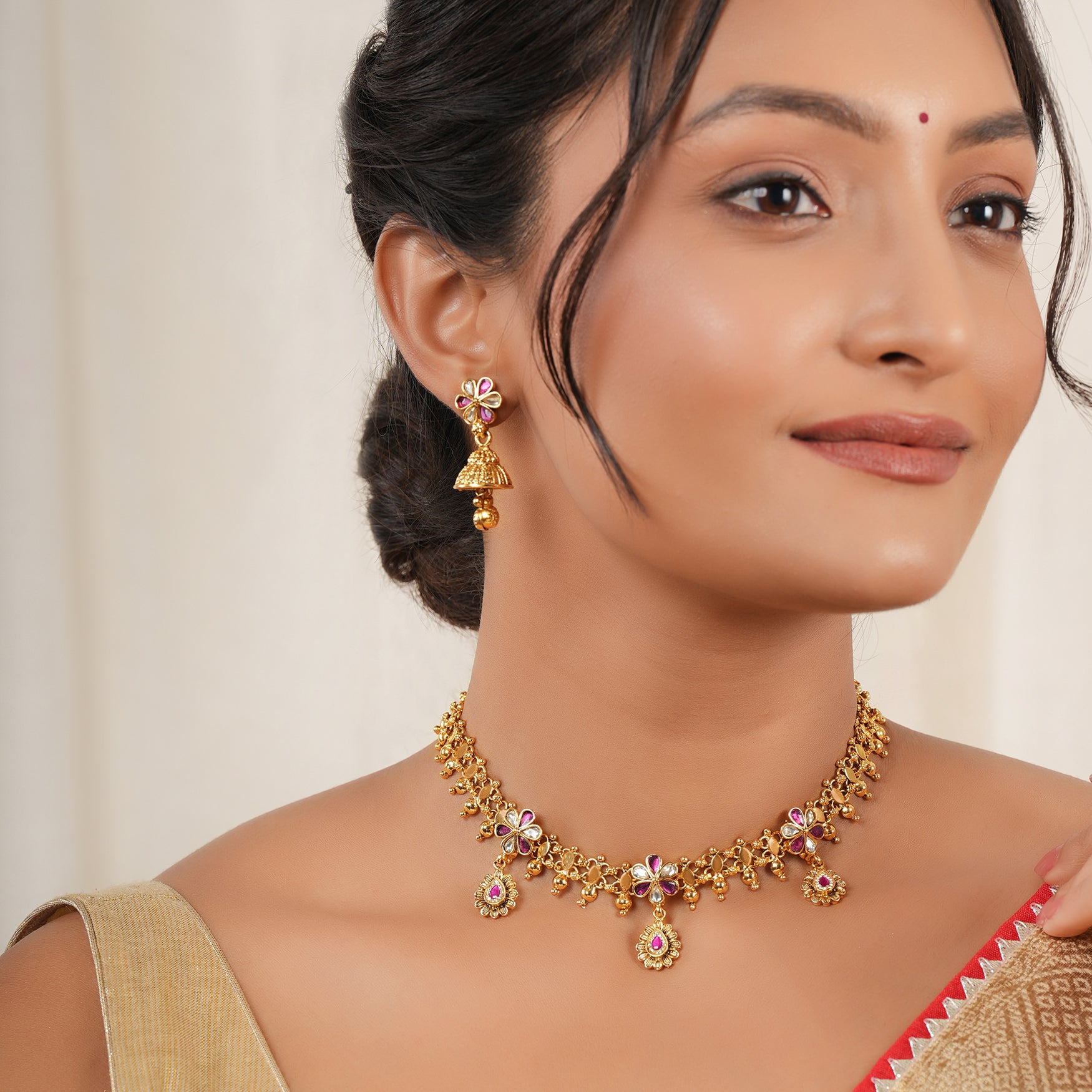 Stunning gold high polish stone neckalce set