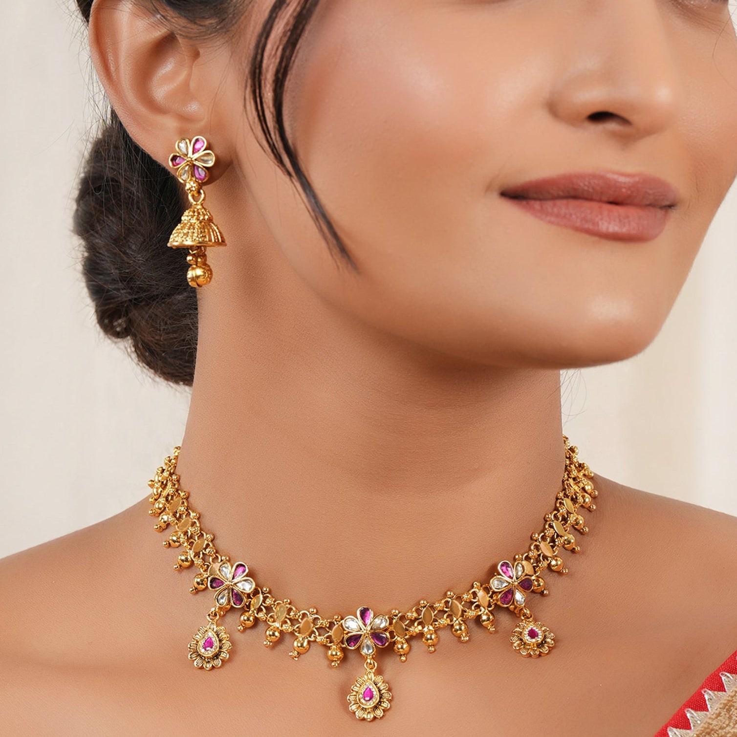 Stunning gold high polish stone neckalce set
