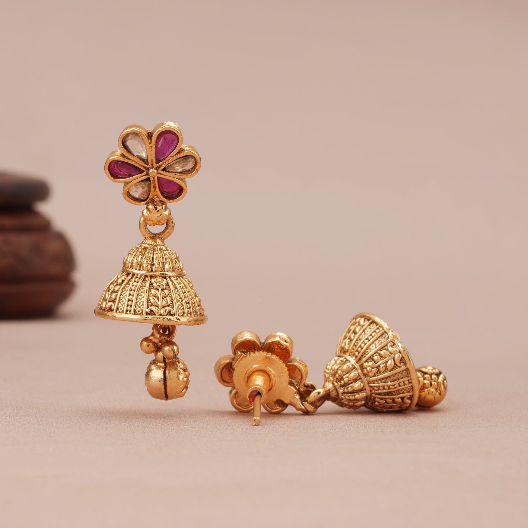 Stunning gold high polish stone neckalce set