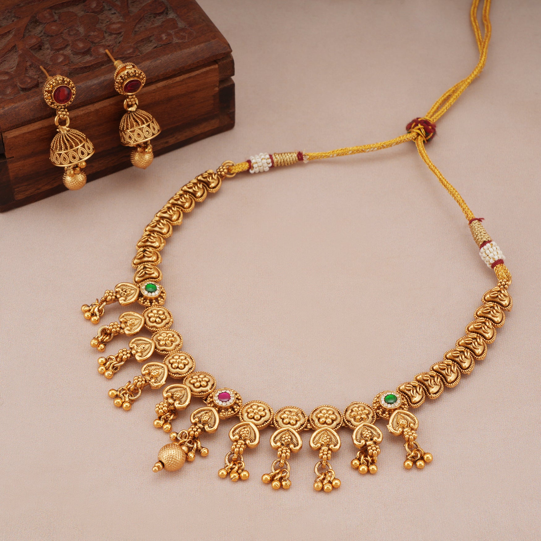 Stunning antique gold ball necklace set
