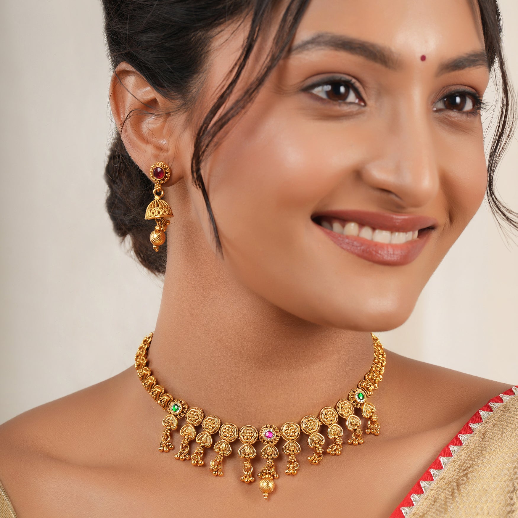 Stunning antique gold ball necklace set