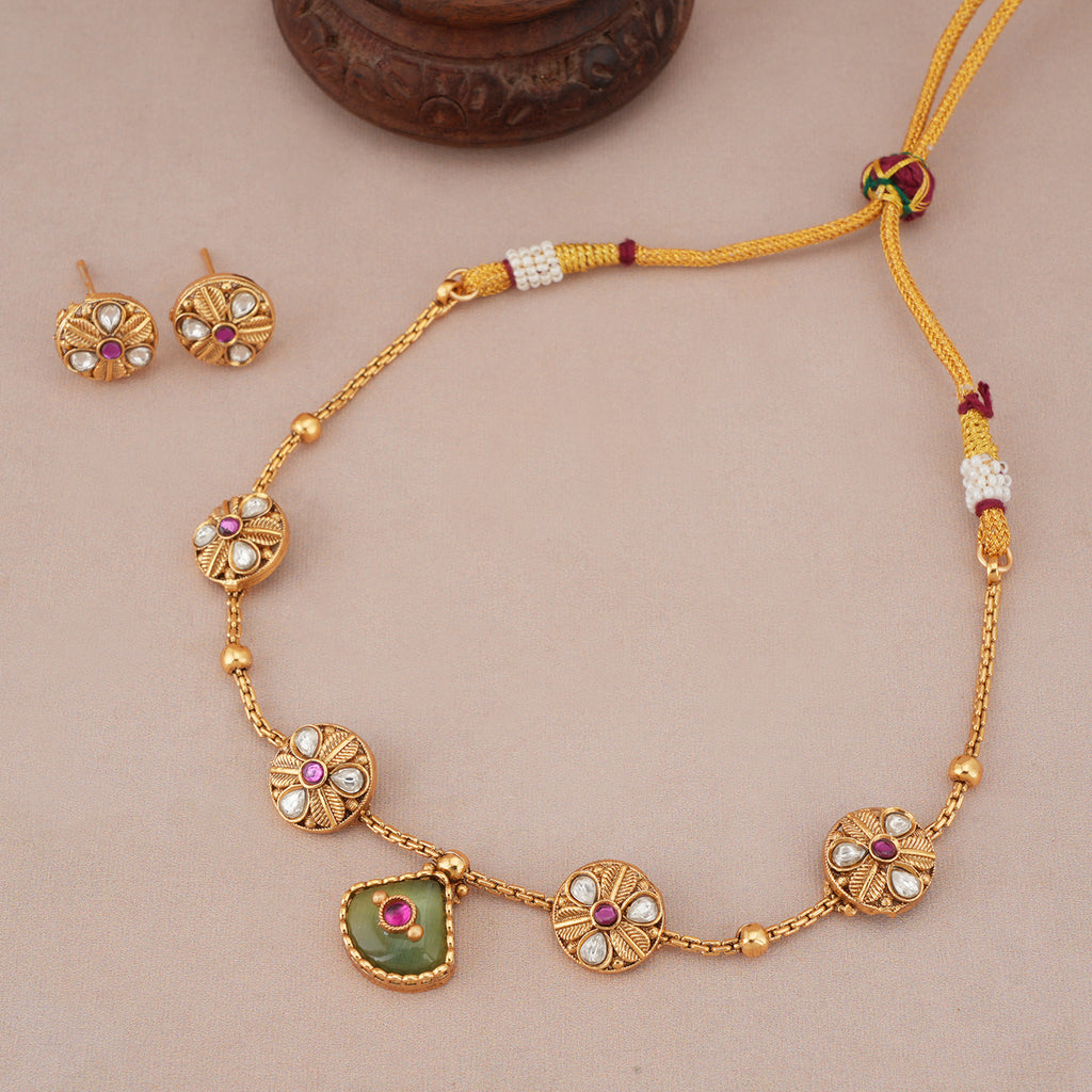 Beautiful gold emerald vada necklace set