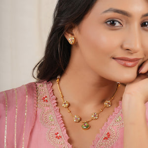 Beautiful gold emerald vada necklace set