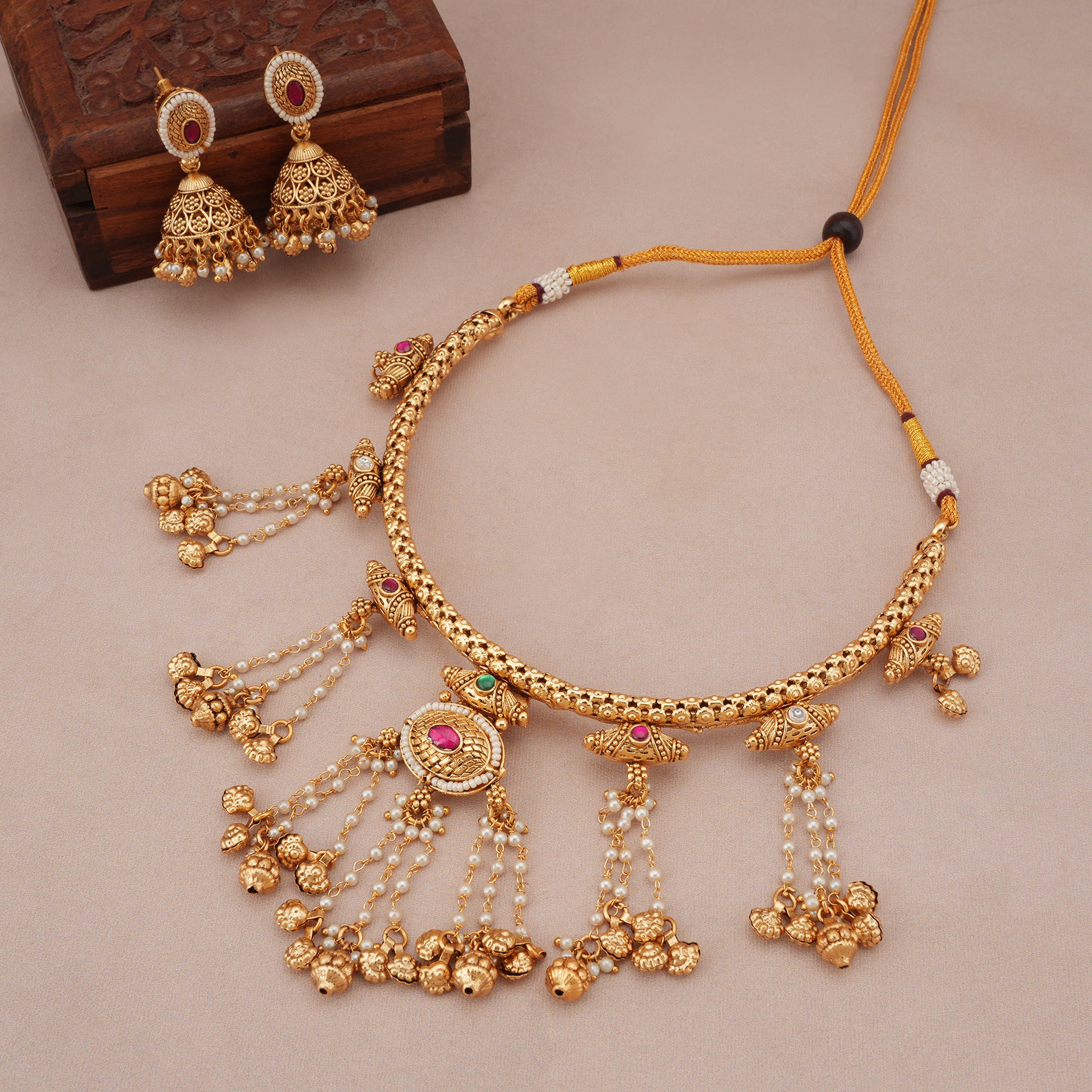 Stunning antique gold zaria tassel necklace set