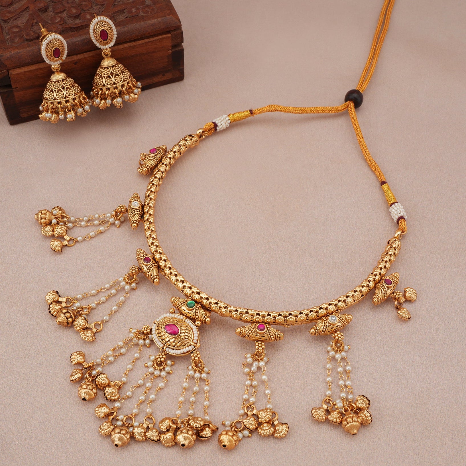 Stunning antique gold zaria tassel necklace set