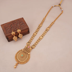 Beautiful antique gold heritage necklace set