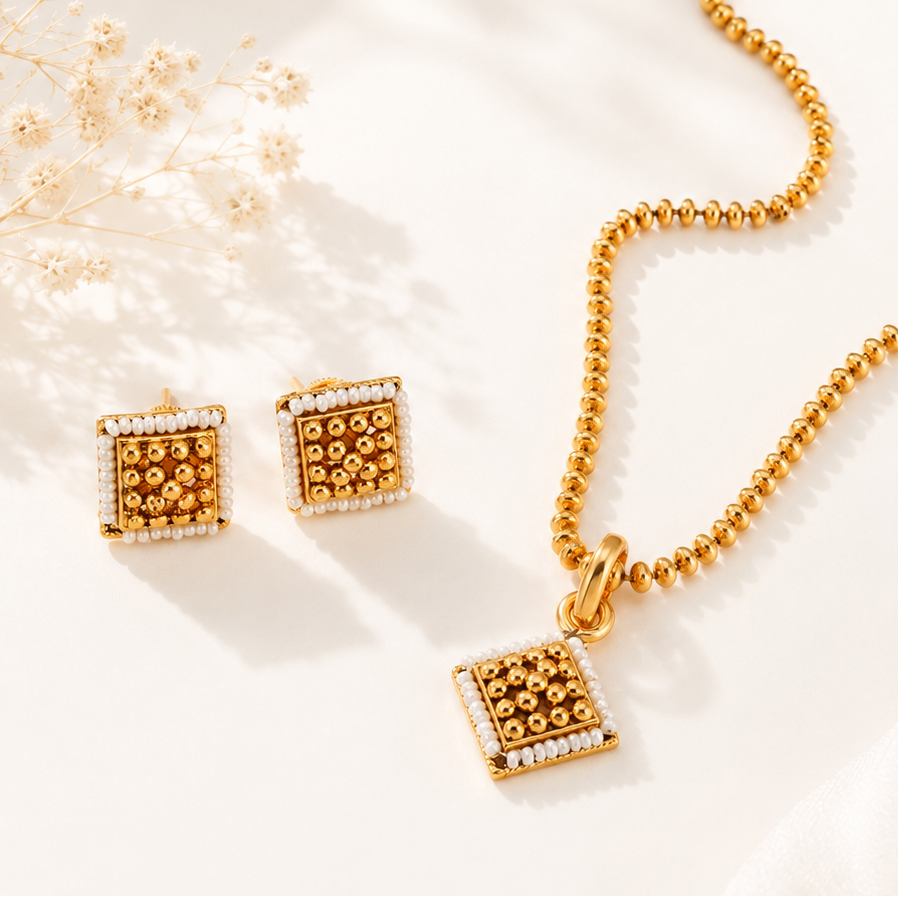 Cute elegant pearl gold plated pendant set